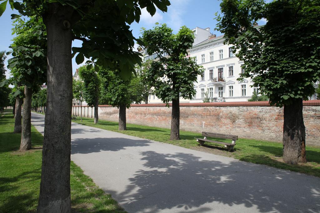 Casa Nostra - Ruhig & Zentral Wohnen Am Augarten Wenen Buitenkant foto